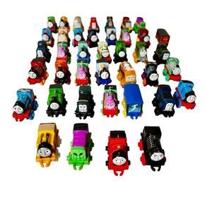 LOT of 40~Thomas the Train MINI Engine & Friends Trains Cars- Great Condition